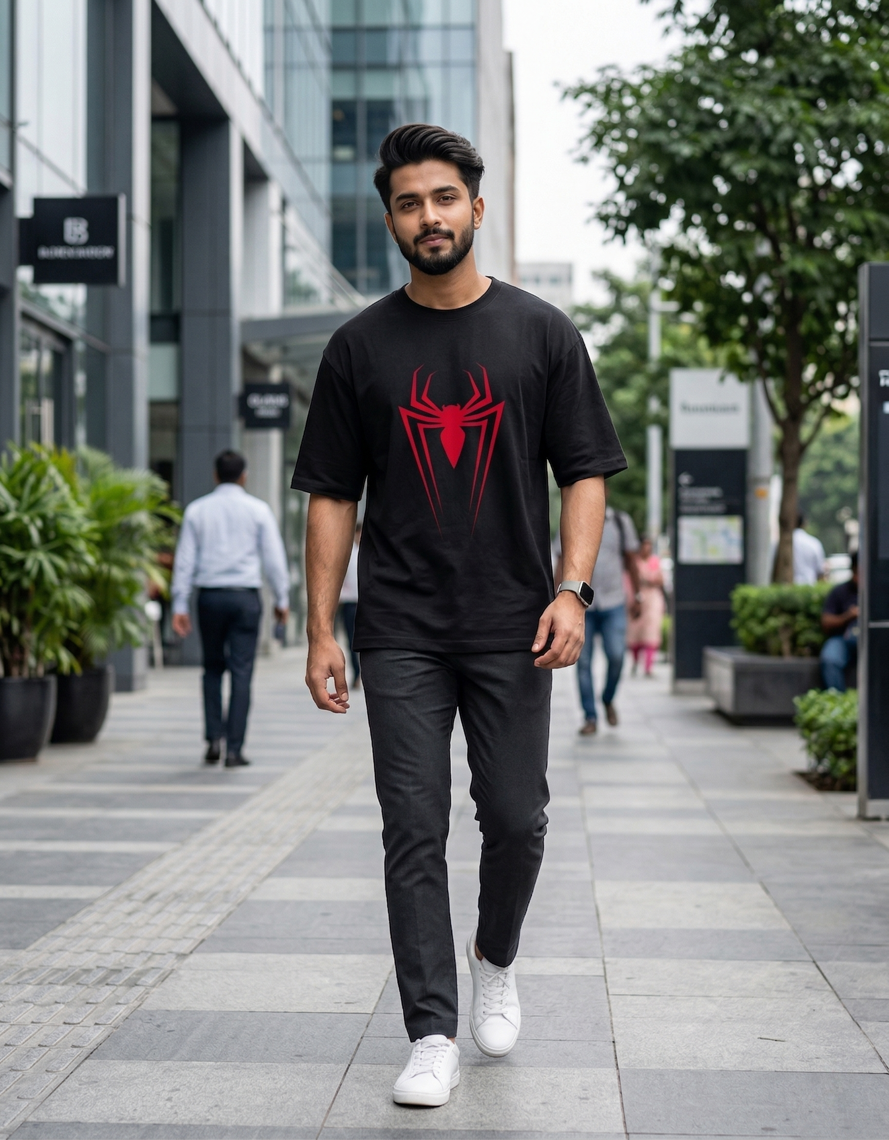 Red Spider – Oversized Streetwear T-shirt 🕷️